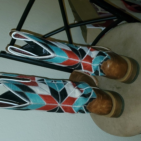 Womens Ariat Boots - Picture 3 of 12